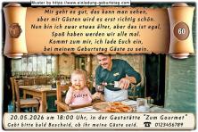 Die lustige Einladung zum Geburtstag - ein Baby sitzt am Tisch und isst eine Pizza und trinkt ein Glas Rotwein. Jetzt sind Sie etwas älter...