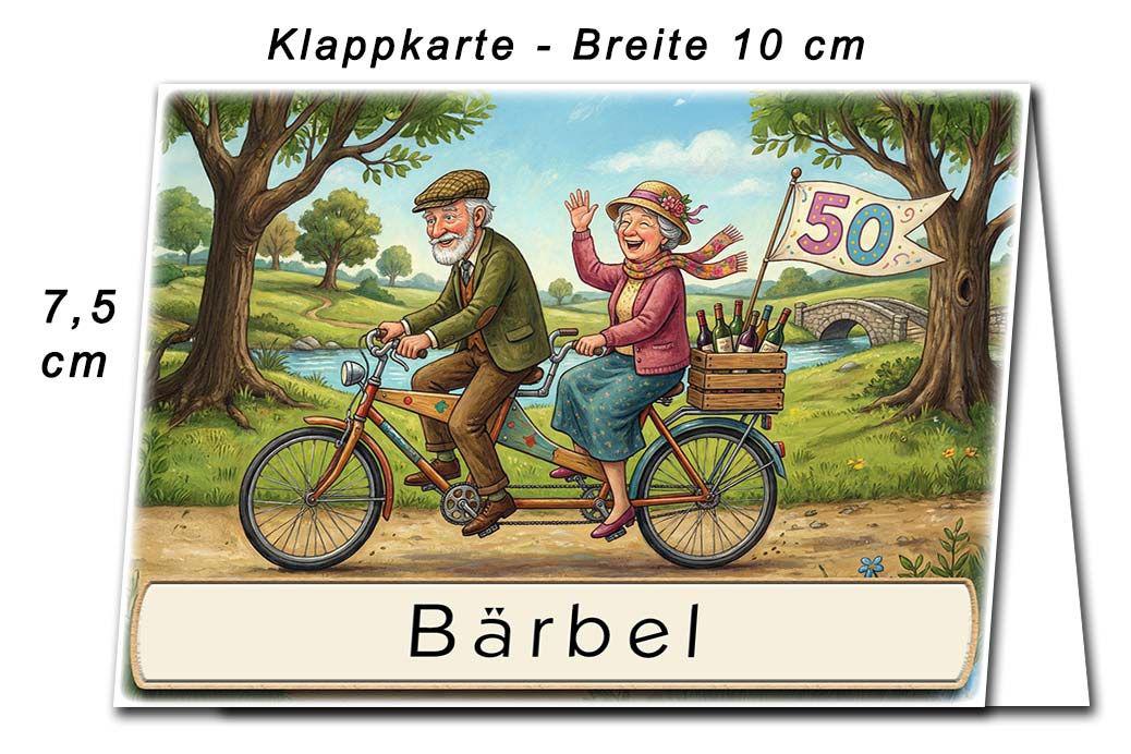 Die Tischkarte zur Goldenen Hochzeit als kleine Klappkarte mit dem lustigen Ehepaar auf einem Tandem